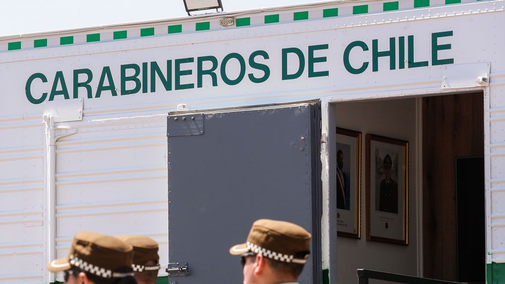 Encuentran cocaína y marihuana escondida en techo de comisaría en Quilicura