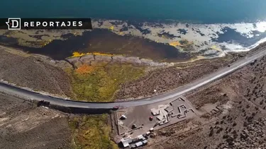 Excandidato republicano imputado, vacíos legales y un ecosistema en riesgo por 50 años: radiografía al derrame en Lago Chungará