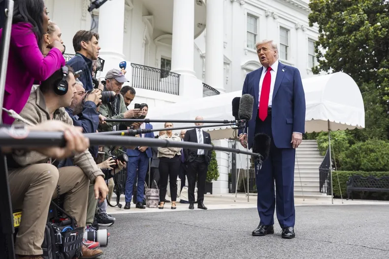 17532 trump mobile.webp