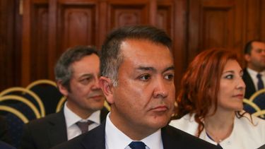 Uno menos: Rodrigo Ríos se baja de la carrera para ser nuevo fiscal nacional