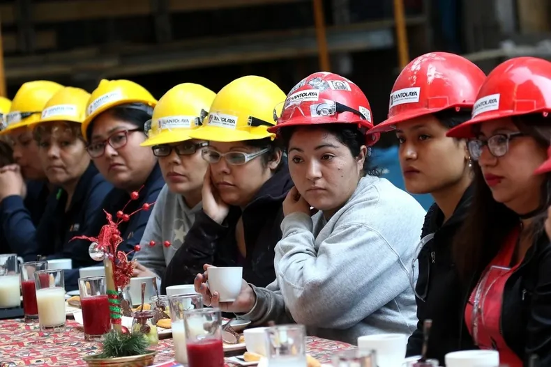 10532 mujerestrabajo.webp