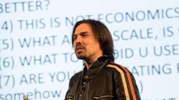 Proyecto de físico chileno busca reemplazar a los políticos con un sistema de inteligencia artificial