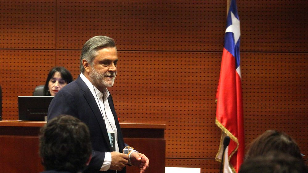 Longueira reaparece, habla de Jaime Guzmán y se burla de izquierda en proceso constituyente