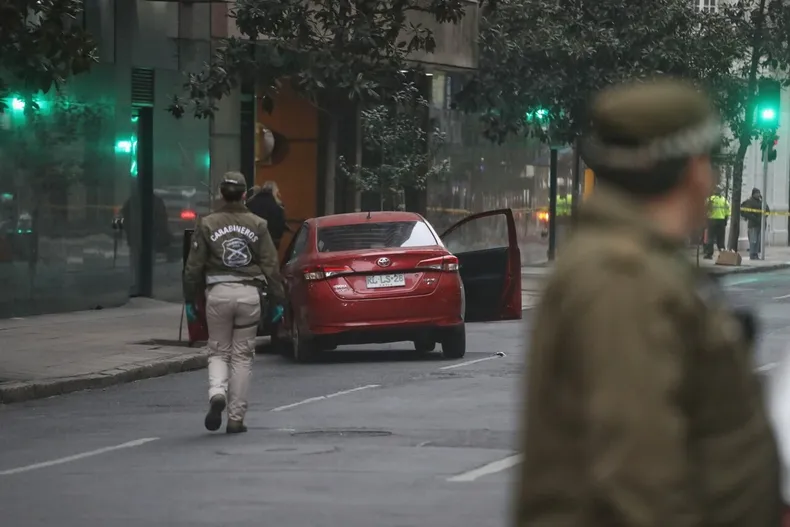 carabinero acusado de chocar ebrio contra un poste en toque de queda fue expulsado alego vulneracion de derechos pero perdio.webp