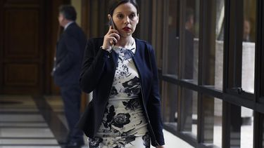 Camila Flores estudia querellarse contra Carmen Hertz por decirle fascista