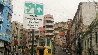 Réplica 6,9 Richter sacude a Filipinas, la segunda del día: SHOA descarta peligro