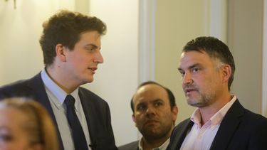 Chile Vamos acusa a Republicanos de difundir campaña de fake news en su contra