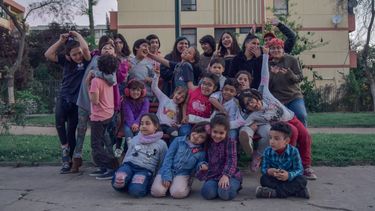 Acoger y no cortar las alas: Así funciona el primer colegio pensado para niños y niñas transgénero en Chile