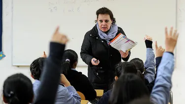 Estudiante sufrió agresión dentro del colegio en recreo: Corte ordena indemnizarla con $3 millones