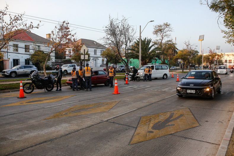 Restricción vehicular en Santiago este miércoles 13 de mayo - Agencia Uno