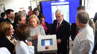 Piñera anuncia indicaciones a ley de Fármacos II y lanza sitio web que compara precios de medicamentos
