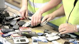 Compañía telefónica habilita puntos de reciclaje electrónico en sucursales a lo largo de Chile Compañía telefónica habilita puntos de reciclaje electrónico en sucursales a lo largo de Chile