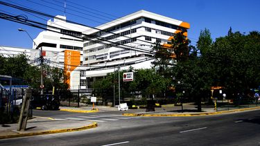 Vuelco en fallo de joven que perdió visión de ojo en hospital público: $50 millones de compensación