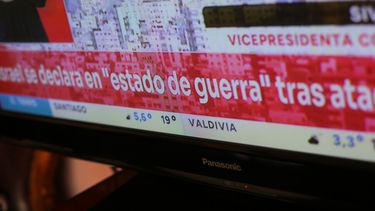 Medios chilenos enfrentan polarización política y población que se rehusa al consumo de noticias