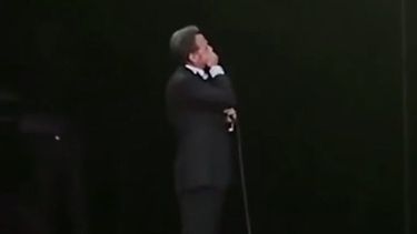 VIDEO| Quisiera poder transmitir lo mucho que siento: Un emocionado Luis Miguel rompió en llanto durante su último concierto