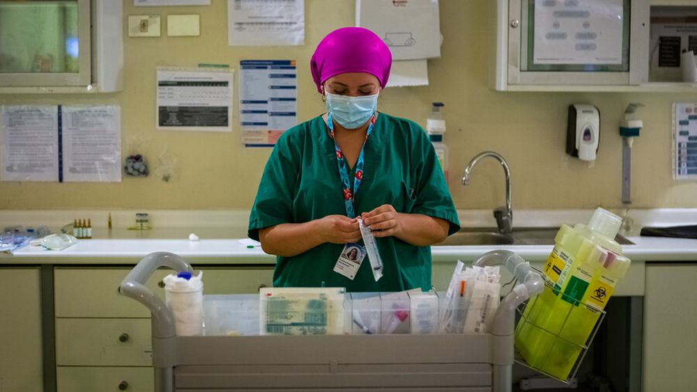 Made in Chile: Máquinas expendedoras inteligentes de insumos médicos serán exportados a Medio Oriente