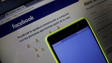 Apoderada que funó a colegio en Facebook por bullying es obligada a borrar posteo por la Corte