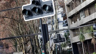 Anuncian cortes de luz programados para 9 comunas de Santiago: Revisa días y horarios