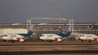 Sindicato de Pilotos Latam vota a favor de iniciar huelga: Piden regularización de sueldos