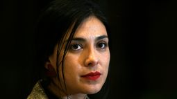 No solo Vallejo: Karol Cariola anuncia embarazo de 3 meses junto a diputado de Rementería