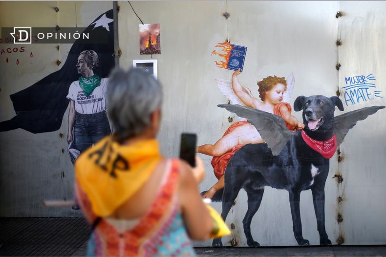6018 imagen de un mural durante el estallido social.jpg