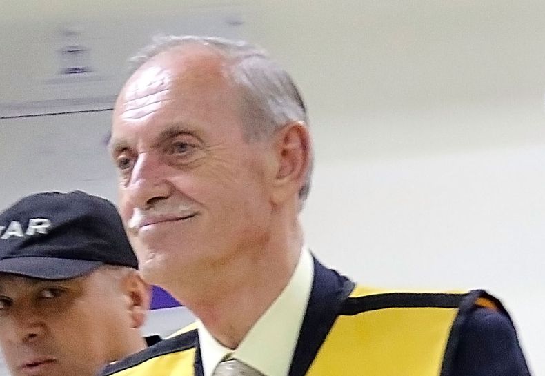 A_UNO_885850.jpg