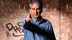 Emilio Sutherland rompe el silencio tras ser acusado de bajar reportaje contra el Ejército