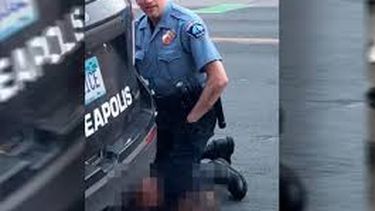 Afroamericano muere tras ser arrestado y asfixiado por policías en Estados Unidos