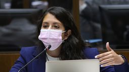 Gael Yeomans por quinto retiro: “Quienes se definen socialdemócratas deben ser coherentes”