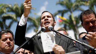 Presidente de la Asamblea Nacional se autoproclama como presidente encargado de Venezuela