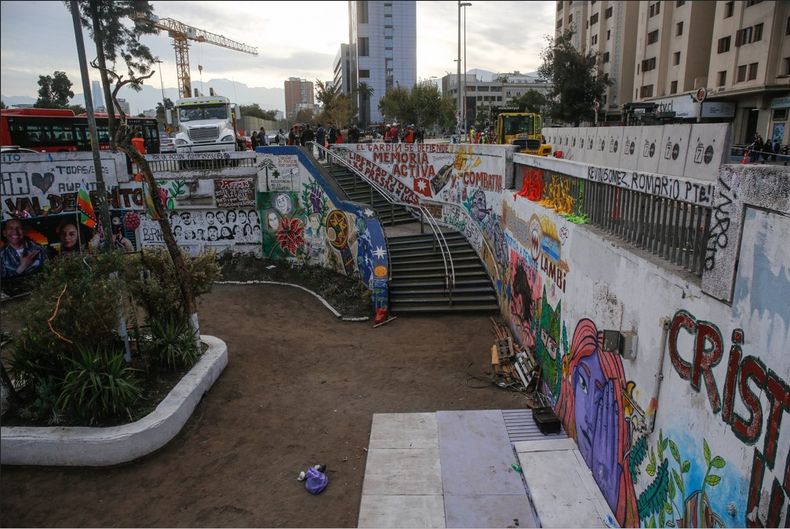 jardin de la resistencia los trabajos para reabrir historica salida de metro baquedano.jpg