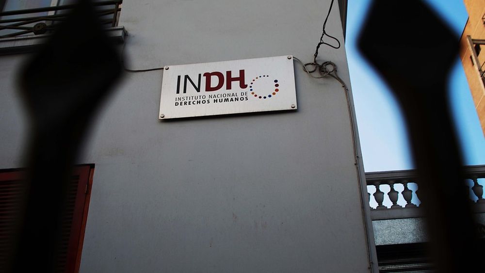 Denuncian despido masivo de funcionarios del INDH a cargo del Archivo Valech
