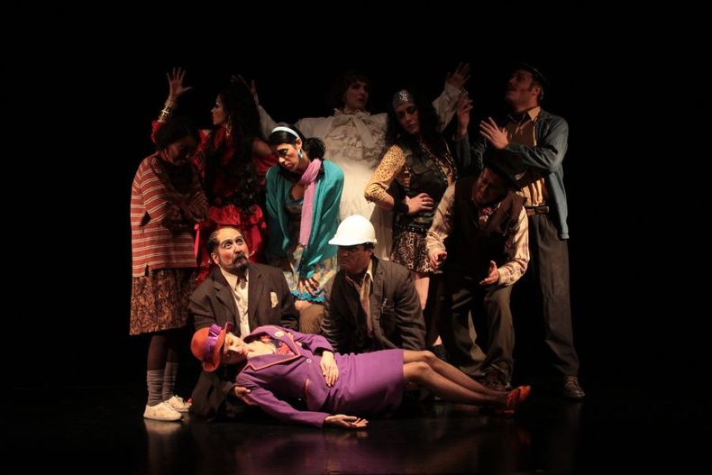 4952 la reina isabel cantaba rancheras 1.jpg