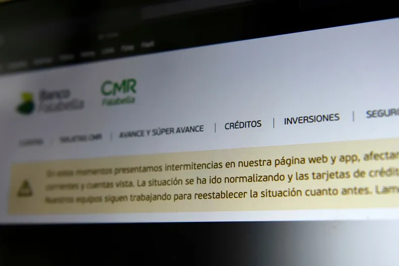 cmr falabella culpo a clienta por fraude en su tarjeta corte confirma que debe cancelar todos los cargos derivados del hecho.webp