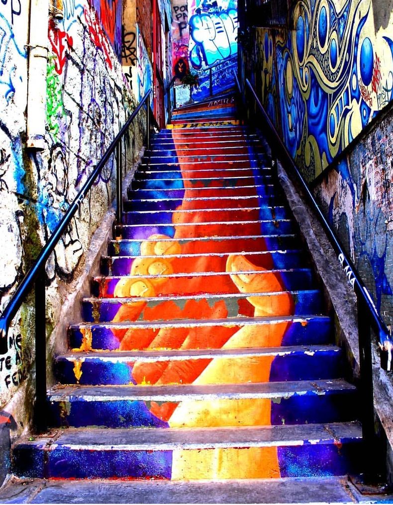 Escalera Apolo de Valparaiso.jpg