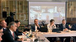 Ley corta de isapres: Los beneficios para sus afiliados y los cotizantes de Fonasa