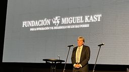 “Casi no se nota la esvástica”: Logo de Fundación Miguel Kast genera revuelo en redes