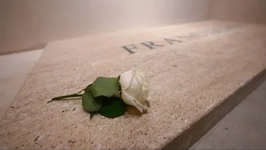 Papa Francisco: A 24 horas de su funeral cerca de 30.000 personas han pasado a ver su tumba