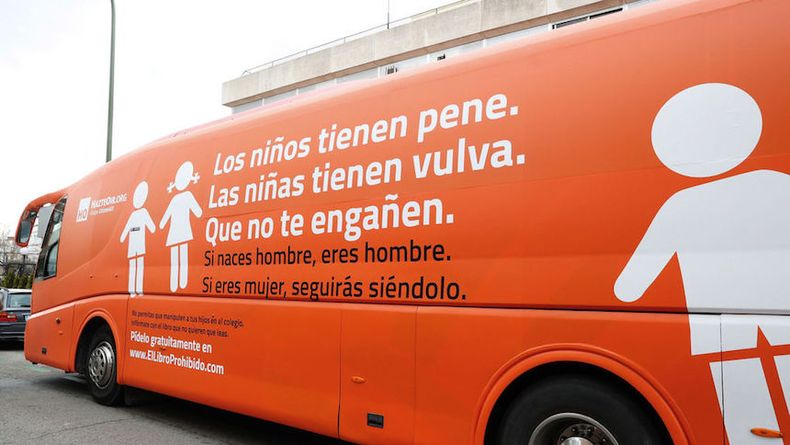lgbt madrid bus libertad.jpg