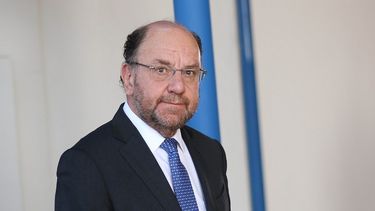 Ministro Moreno pedirá informe a la Conadi por tierras compradas por su jefe de gabinete e hijo de Longueira