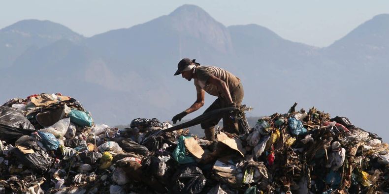 vertedero Brasil emisiones metano_Alamy_2D034YD 1440x720 1.jpg