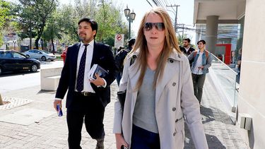 Natalia Compagnon demandó a Banco de Chile y Sebastián Dávalos por venta de casa en La Reina