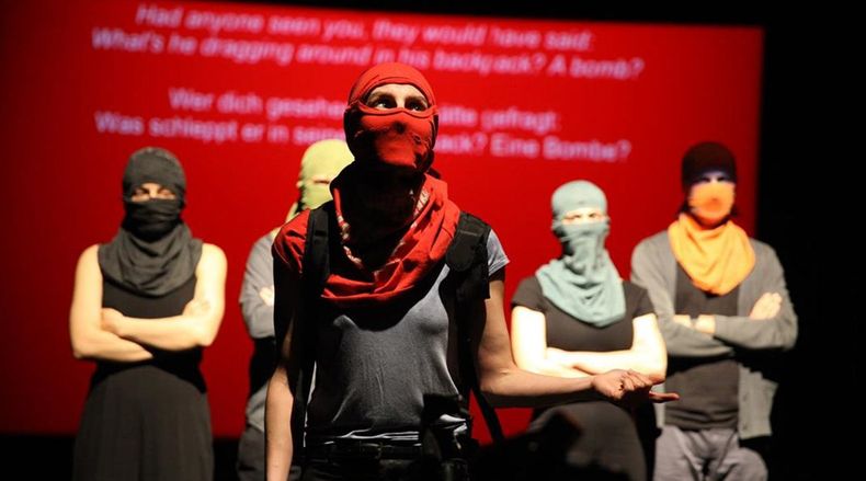 mateluna en berlin teatro hau 2_orig.jpg