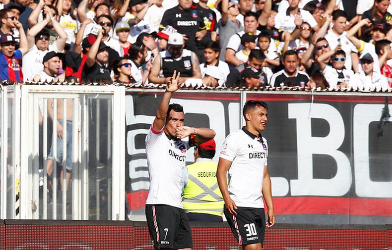 Esteban Paredes.jpg