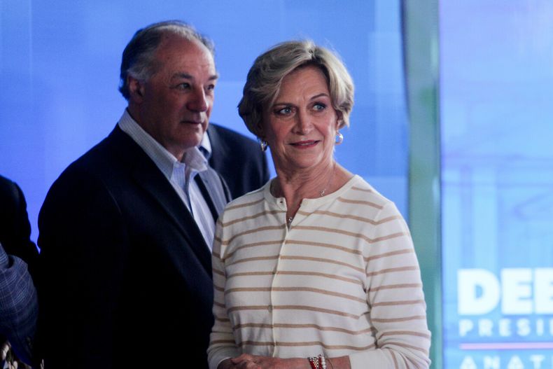 Evelyn Matthei en la foto junto a Juan Sutil - Agenca Uno