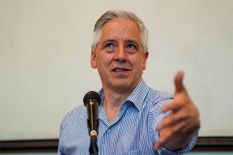 Alvaro Garcia Linera.jpg