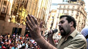 Guilherme Boulos, líder social brasileño: “La izquierda necesita unidad mundial para enfrentar una extrema derecha que ya está concertada