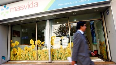 Convocan a funa legal masiva contra el alza de las isapres