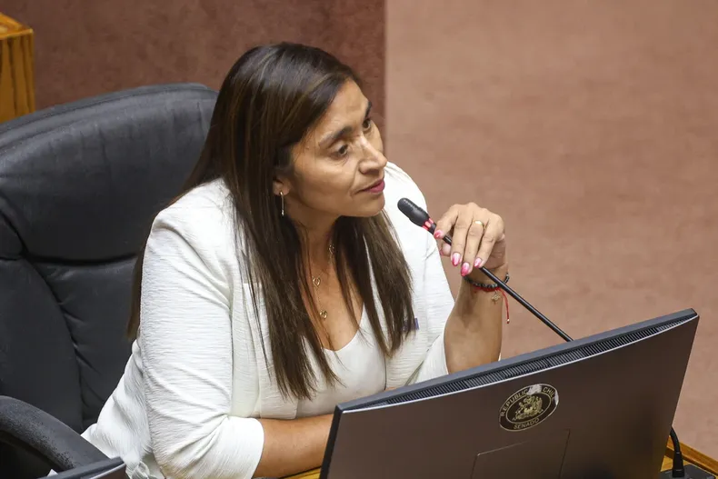 16208 campillai senadora.webp
