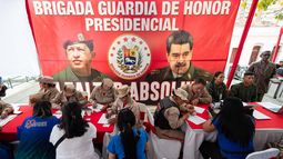 Venezuela da un paso más en tensiones con EE.UU. y anuncia que reforzará presencia militar en estados caribeños